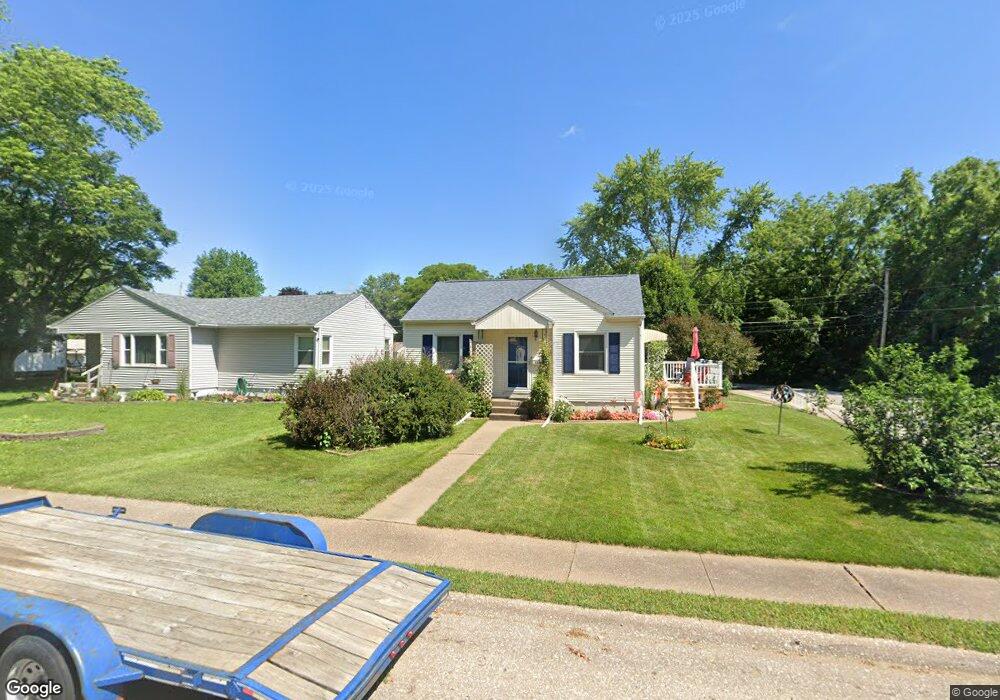 2204 W Rusholme St, Davenport, IA 52804 - photo 1