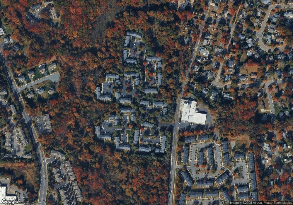 70 Arlington Ct, Holmdel, NJ 07733 - photo 1