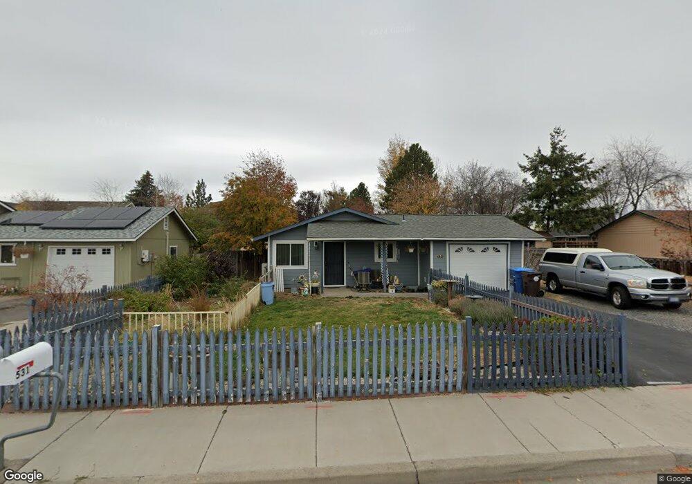 531 SW 23rd St, Redmond, OR 97756 - photo 1