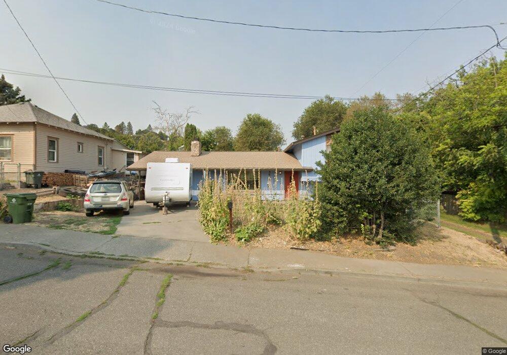 1411 F St, the Dalles, OR 97058 - photo 1