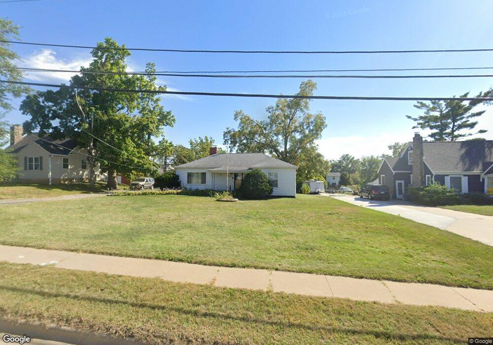 3003 Wilson Ave SW, Cedar Rapids, IA 52404 - photo 1