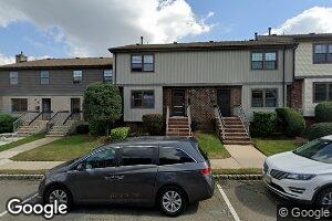 603 Maple Hill Dr, Woodbridge, NJ 07095