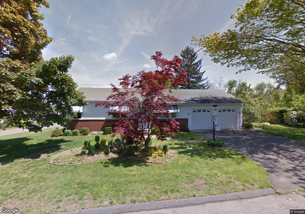 5 Roseland Ave, Enfield, CT 06082 - photo 1