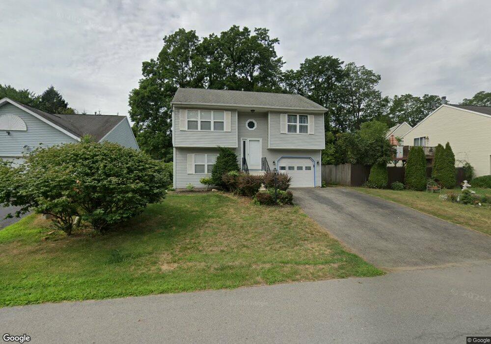 8 Weathercrest Dr, Schenectady, NY 12302 - photo 1