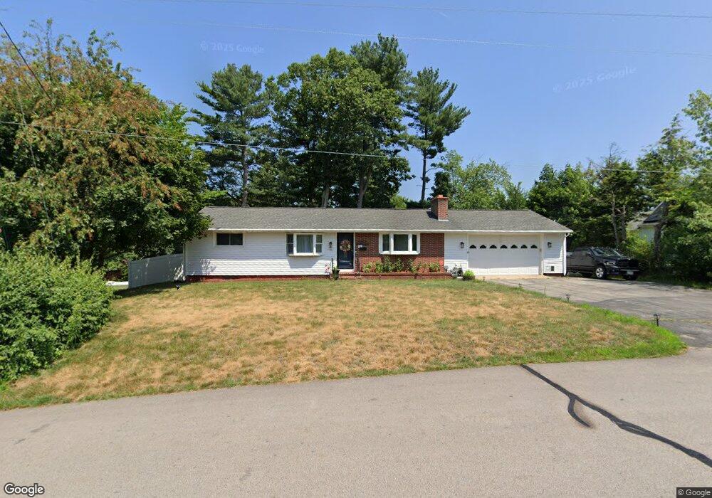 76 Beauview Ave unit 1 Bedroom Apartment, Nashua, NH 03064 - photo 1