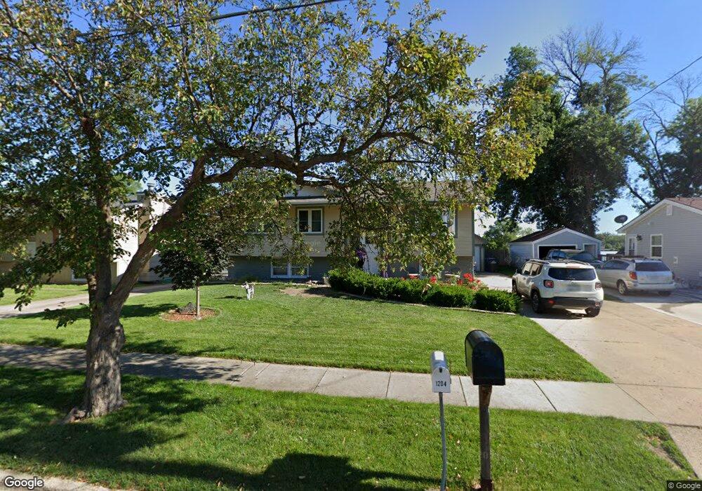 1204 E Thornton Ave, Des Moines, IA 50315 - photo 1