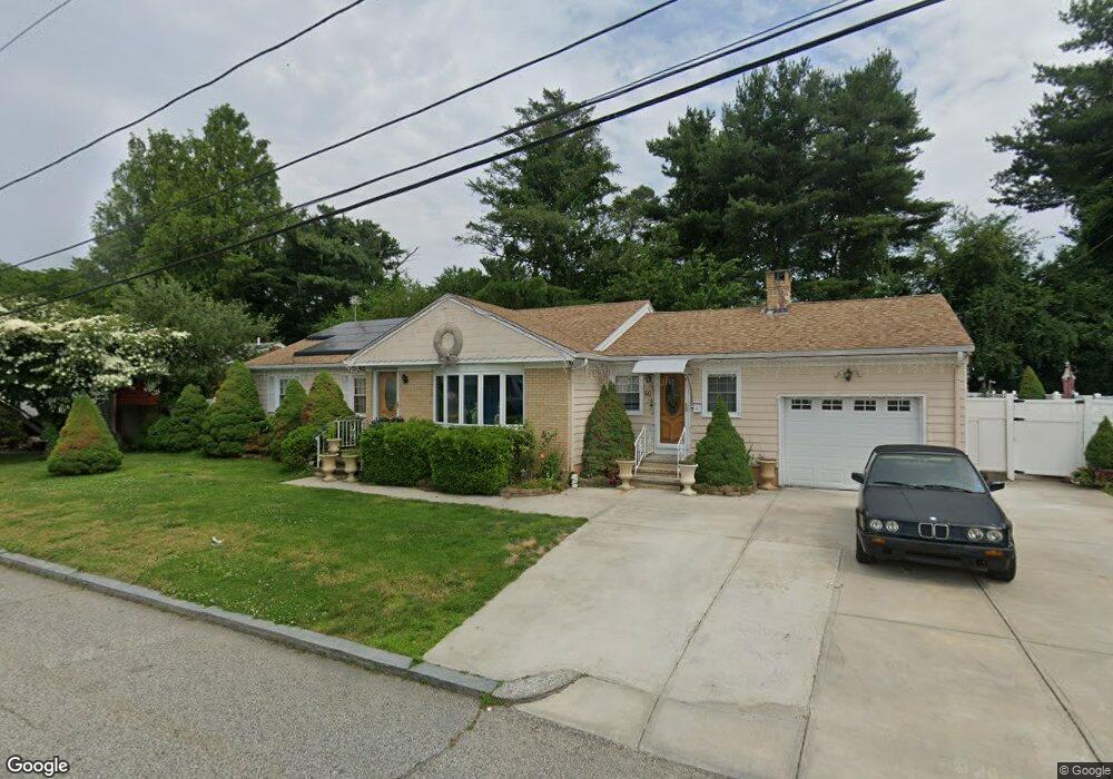60 Netop Dr, Providence, RI 02907 - photo 1