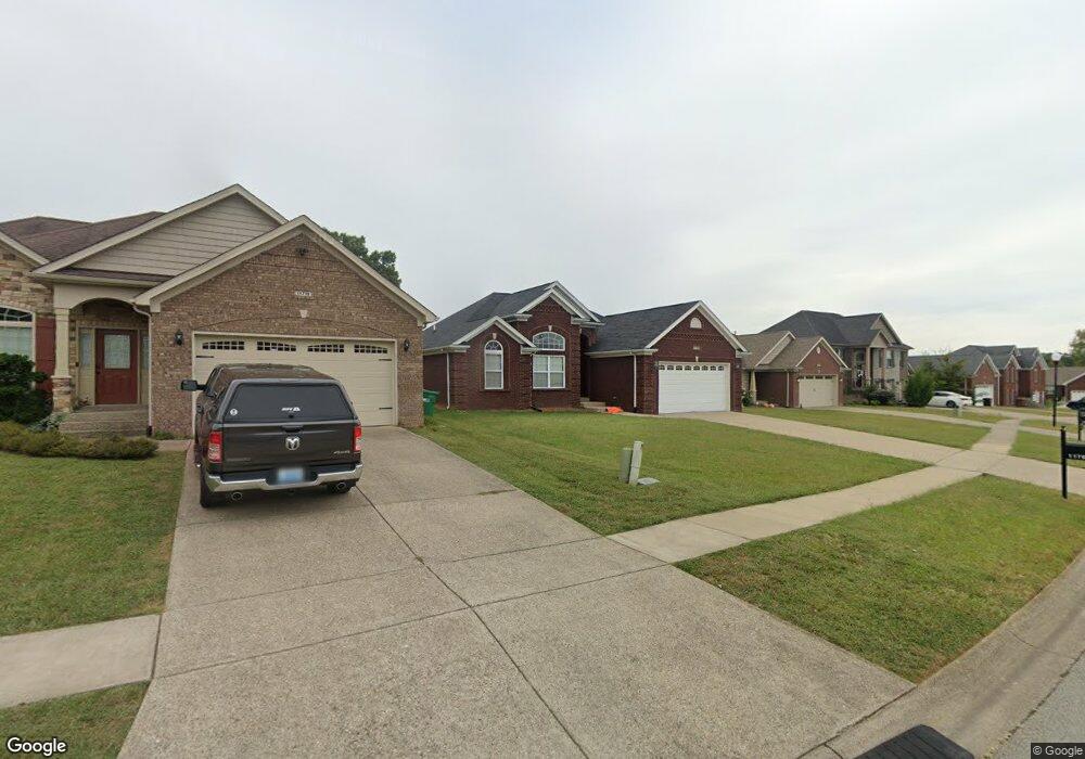 11708 Taylor Rae Dr, Louisville, KY 40229 - photo 1