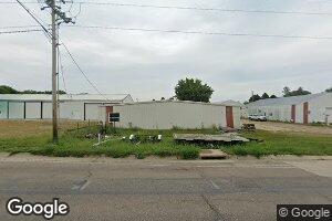 801 Greenway Ave, Hull, IA 51239