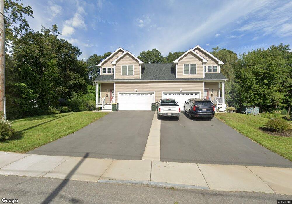 279 Cottage St unit 1a, Franklin, MA 02038 - photo 1