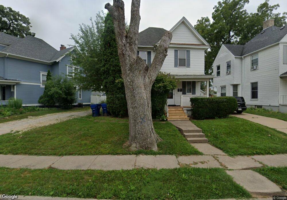 1953 Walling Ct, Davenport, IA 52803 - photo 1