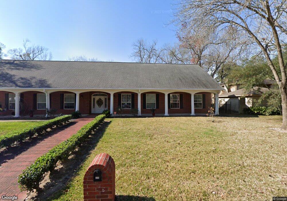 320 Saint Cloud Dr, Friendswood, TX 77546 - photo 1