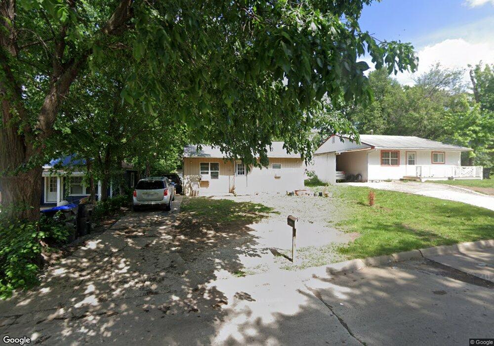 3116 SE Dupont St, Topeka, KS 66605 - photo 1