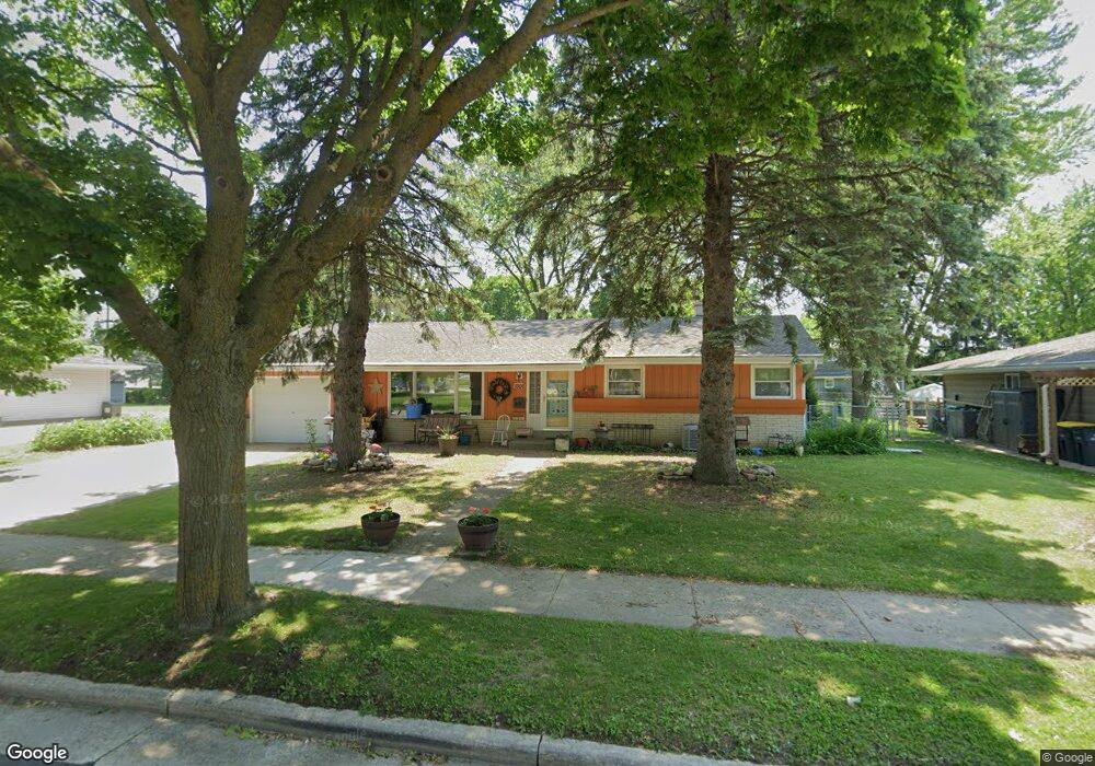 1808 Butler Dr, Waukesha, WI 53186 - photo 1