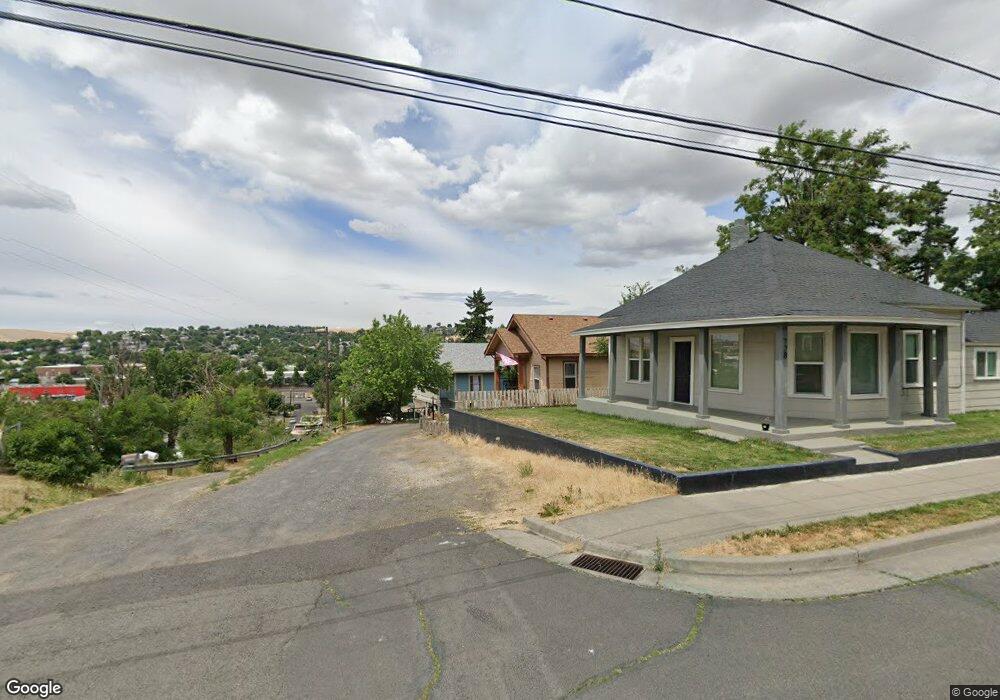 718 SW 3rd St, Pendleton, OR 97801 - photo 1