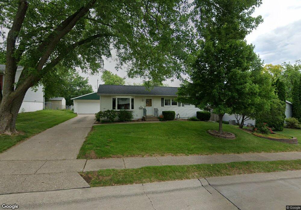 4611 N Harrison St, Davenport, IA 52806 - photo 1