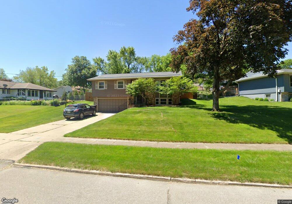 3414 Brookview Dr, West Des Moines, IA 50265 - photo 1