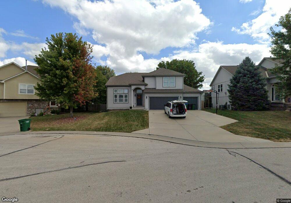 1221 SW Nagona Ln, Lees Summit, MO 64082 - photo 1