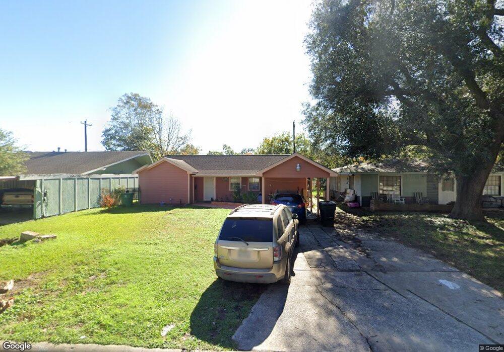 7330 Lakehurst Dr, Houston, TX 77087 - photo 1