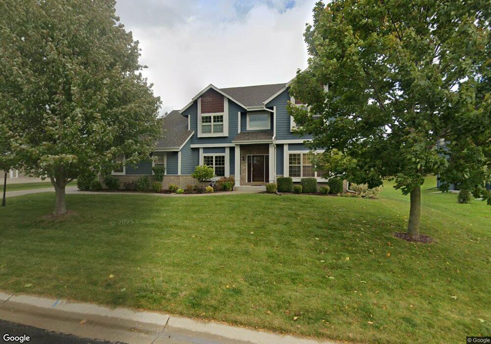 W133N6242 Hummingbird Way, Menomonee Falls, WI 53051 - photo 1