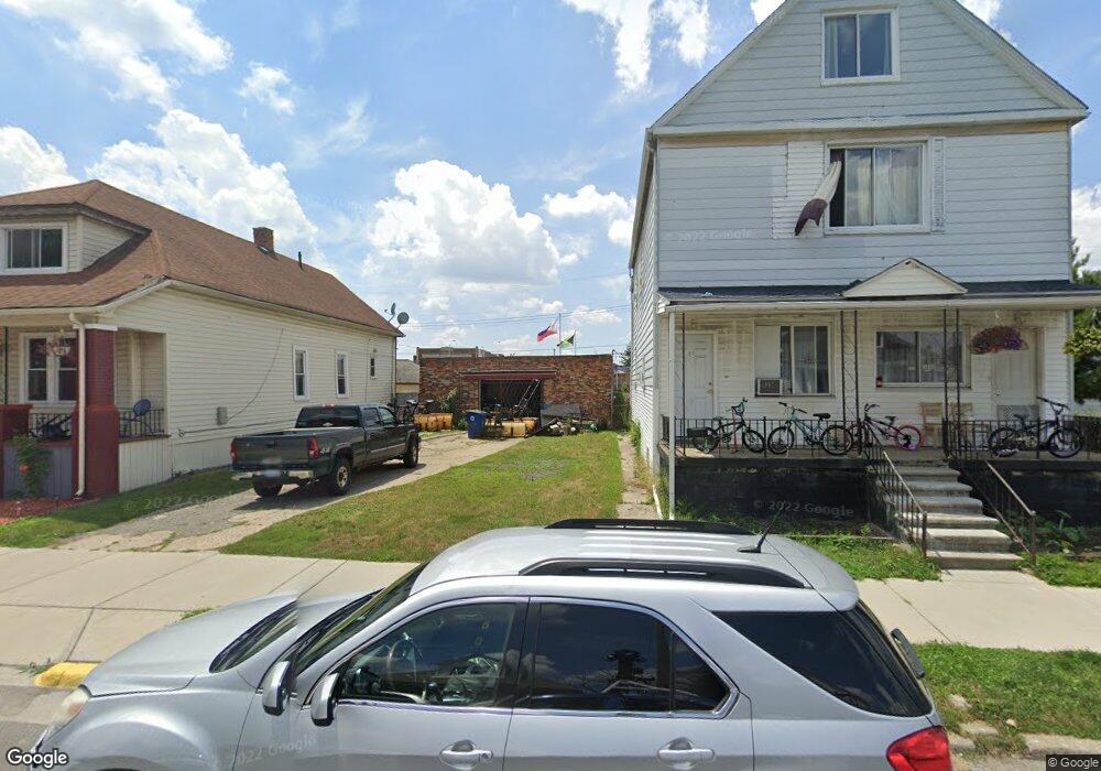 11437 Mitchell St, HamtraMcK, MI 48212 - photo 1