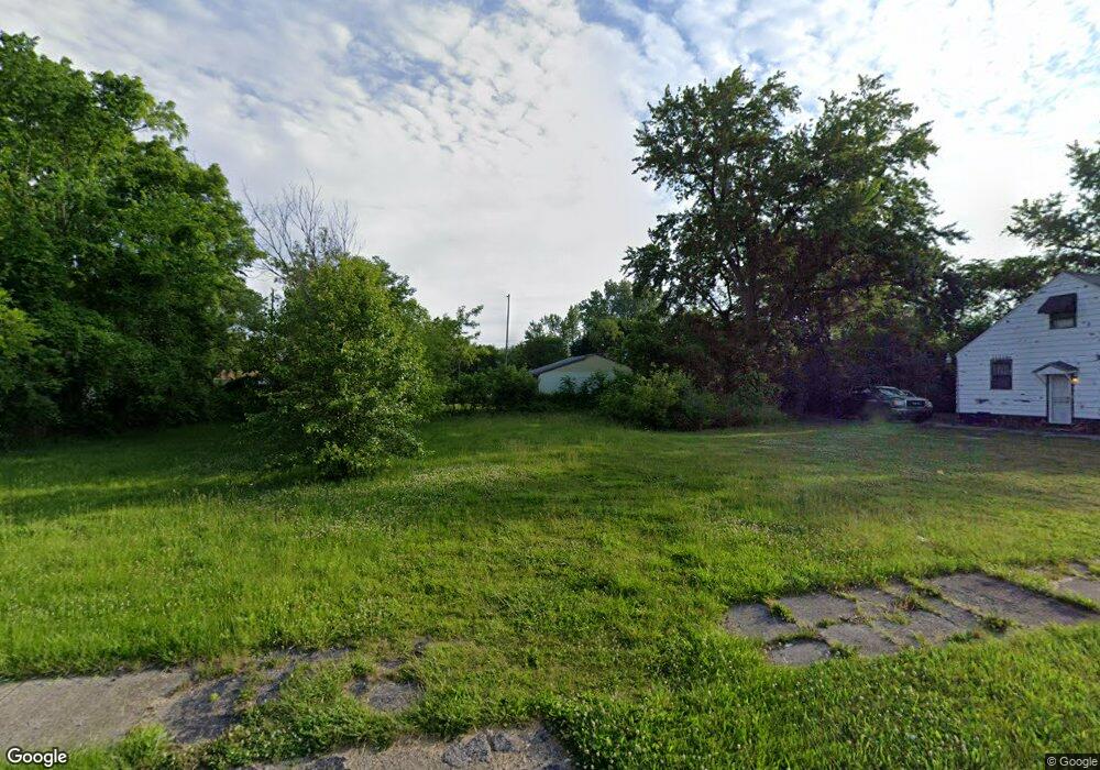 733 E Foss Ave, Flint, MI 48505 - photo 1