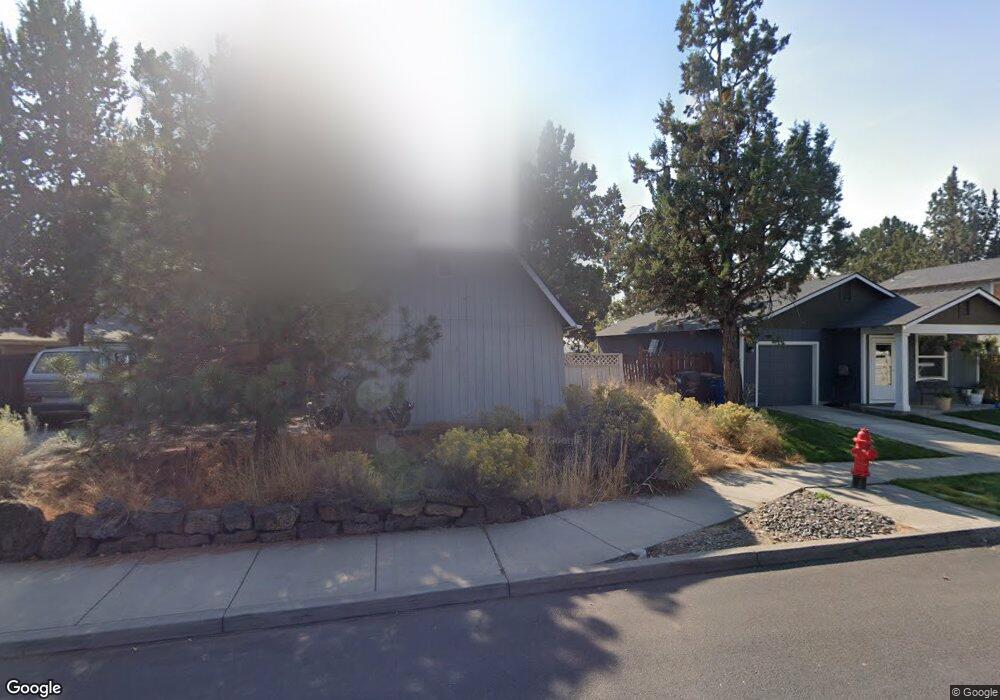 3175 NE Wells Acres Rd, Bend, OR 97701 - photo 1