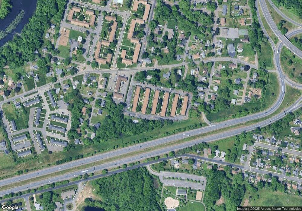 418 Meadow St unit E4, Agawam, MA 01001 - photo 1