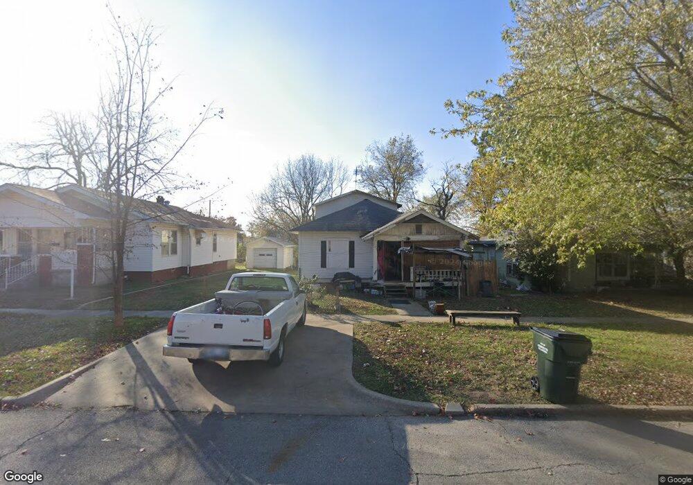 607 W Cummings St, Henryetta, OK 74437 - photo 1