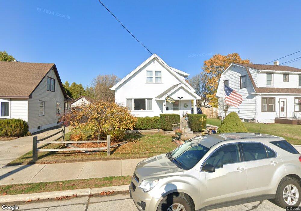 1924 30th St, Two Rivers, WI 54241 - photo 1