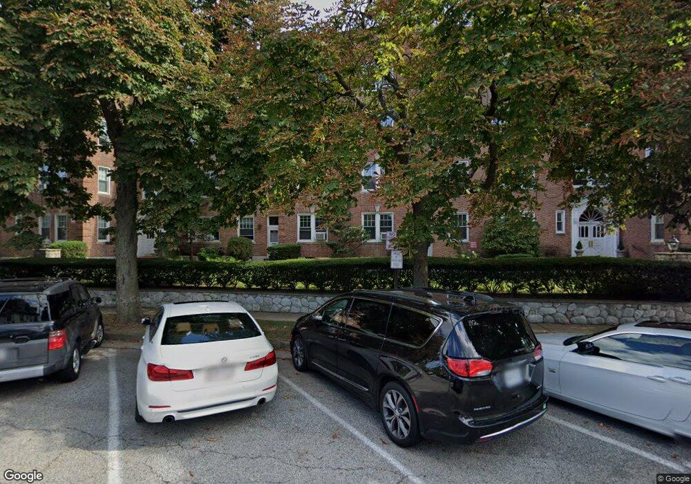 4 Mulford Place unit 14, Hempstead, NY 11550 - photo 1