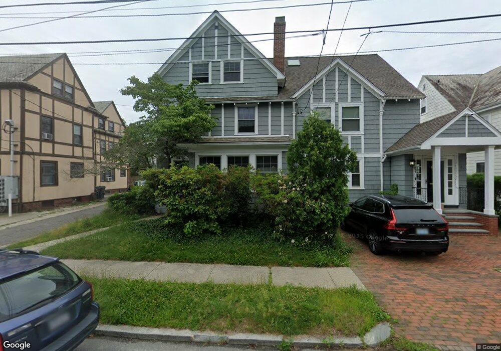 555 Lloyd Ave, Providence, RI 02906 - photo 1