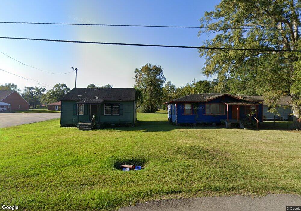513 Weems St, Picayune, MS 39466 - photo 1
