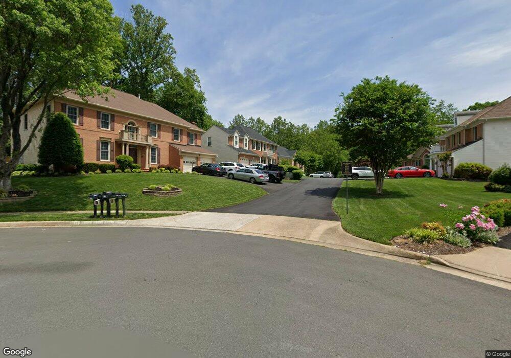 8119 Bellingham Ct, Fairfax Station, VA 22039 - photo 1