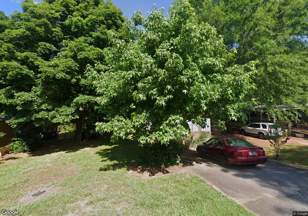 425 Whispering Woods Cir, Cornelia, GA 30531 - photo 1