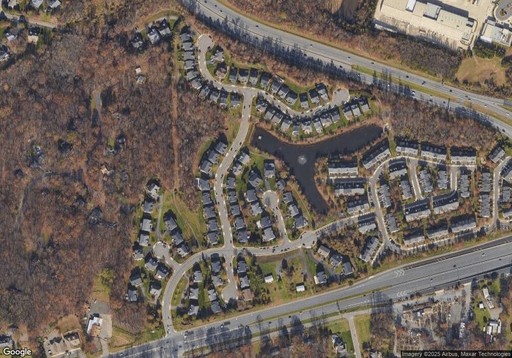 4920 Cahoon Ct, Fairfax, VA 22030 - photo 1