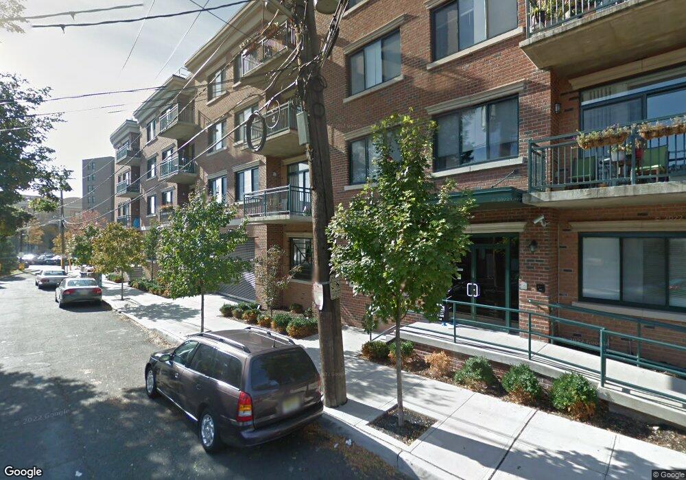 85 Maple St unit 4C, Weehawken, NJ 07086 - photo 1