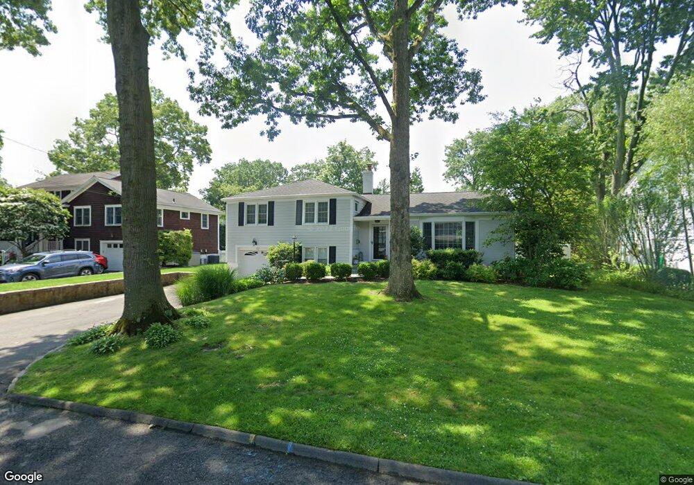 52 Beverly Dr, Rye, NY 10580 - photo 1