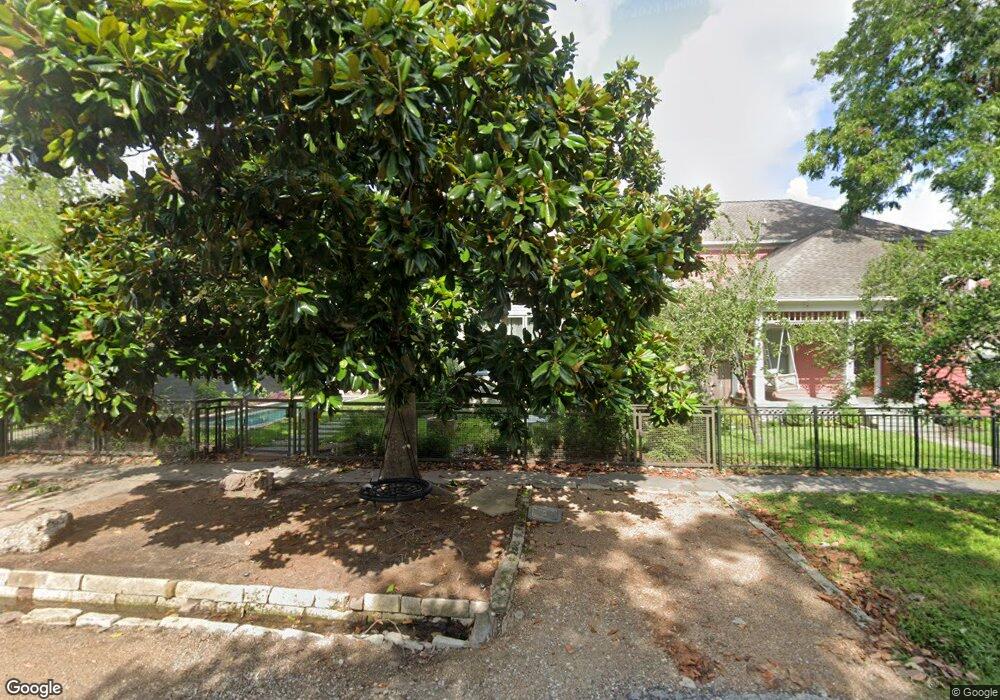 821 Columbia St, Houston, TX 77007 - photo 1
