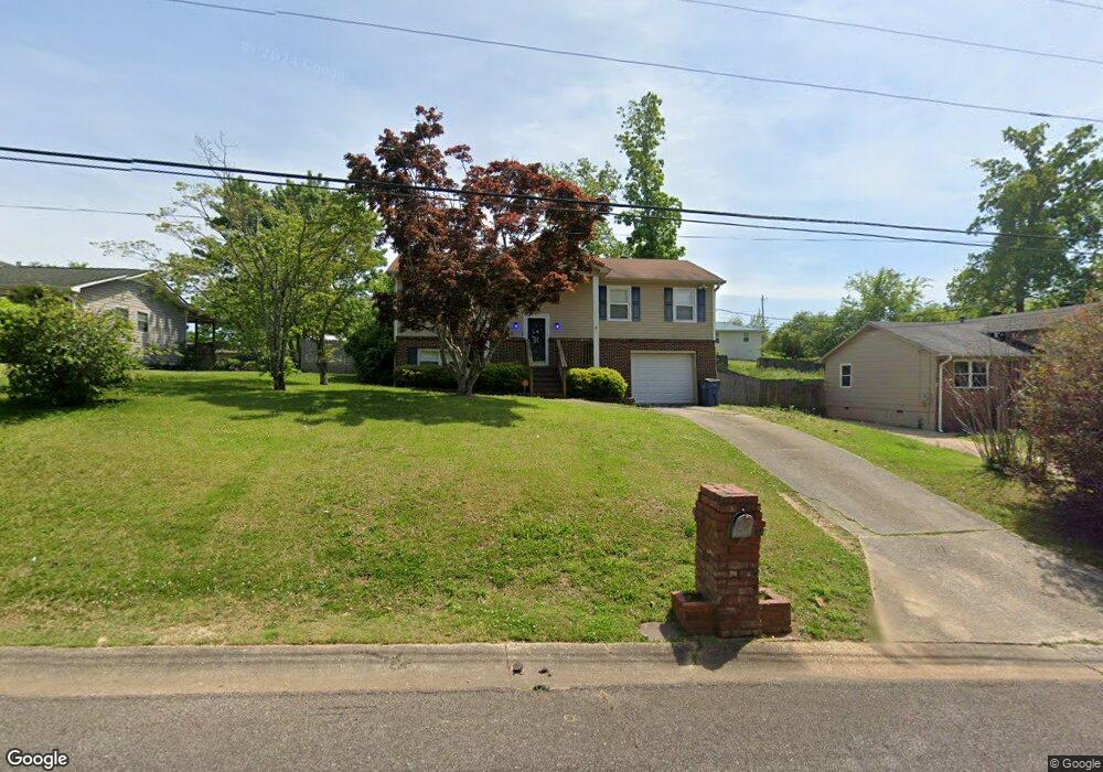 811 Country View Dr NE, Center Point, AL 35215 - photo 1