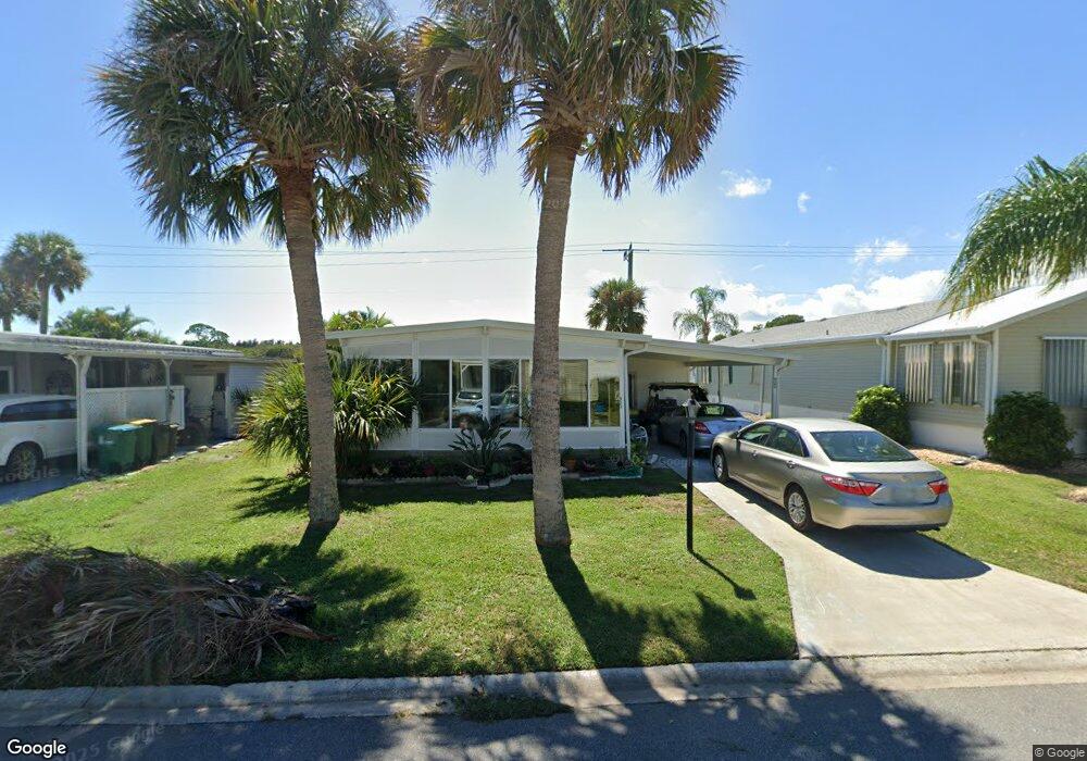 923 Laurel Cir, Sebastian, FL 32976 - photo 1