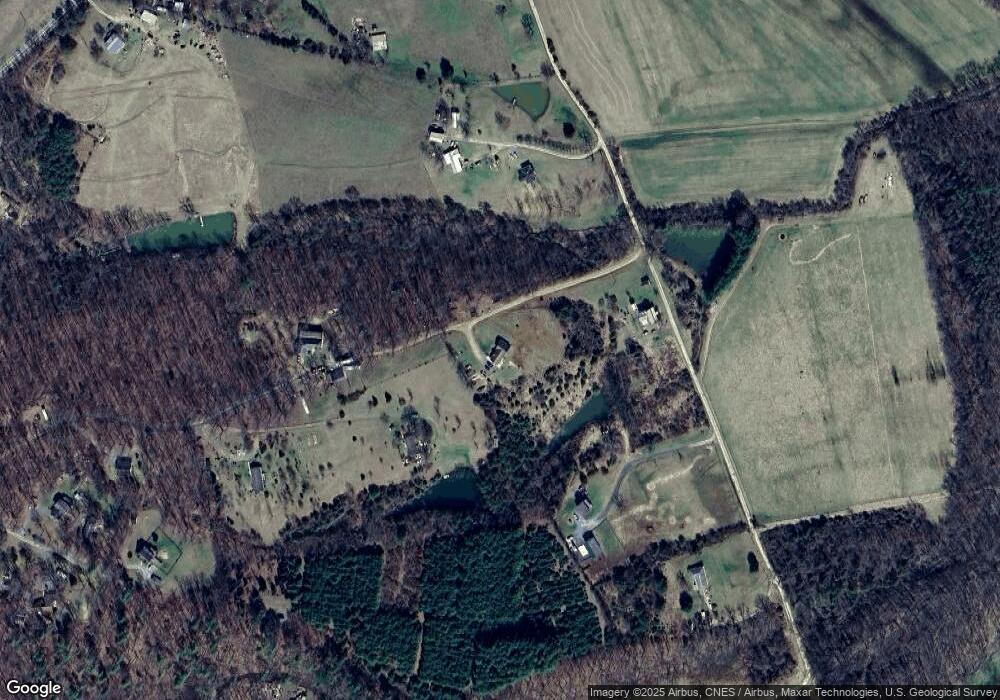 334 Puffenburger Ln, Hedgesville, WV 25427 - photo 1