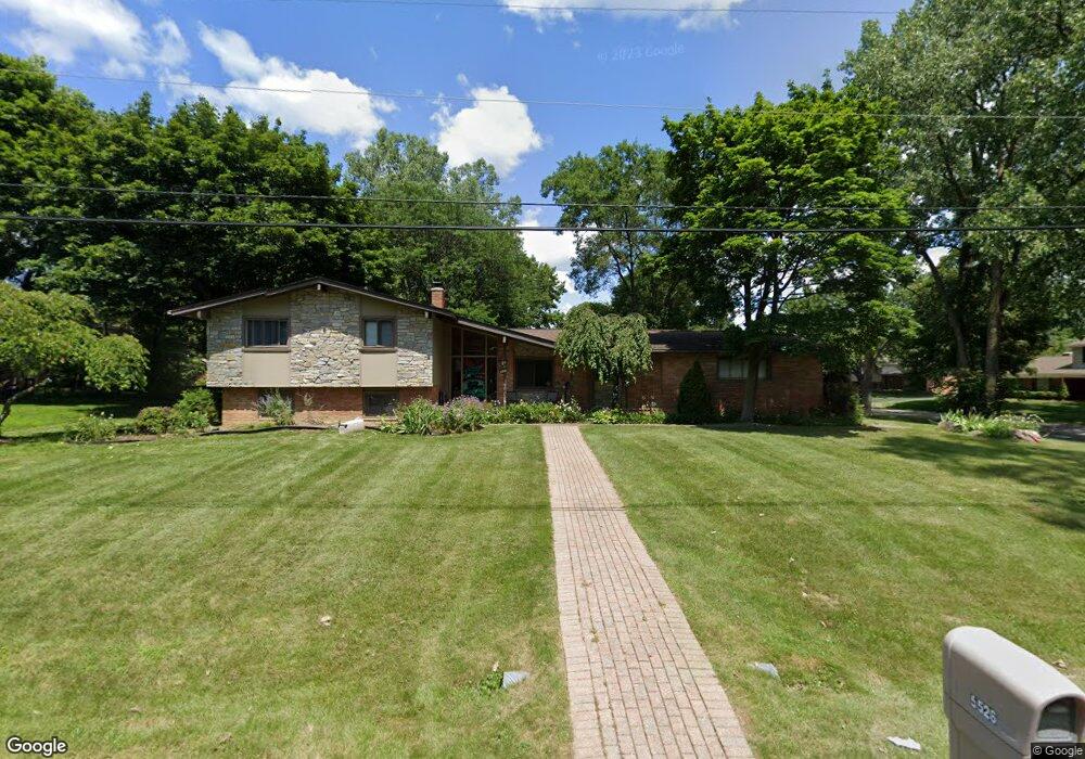 5526 Tamerlane Dr, West Bloomfield, MI 48322 - photo 1