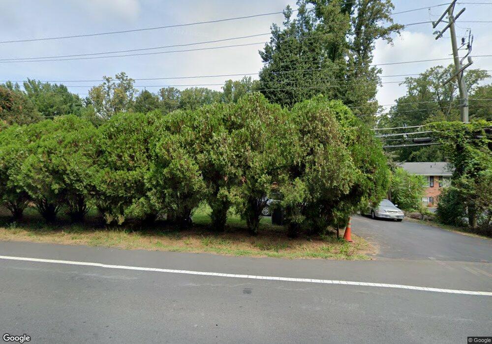 7928 Lewinsville Rd, McLean, VA 22102 - photo 1