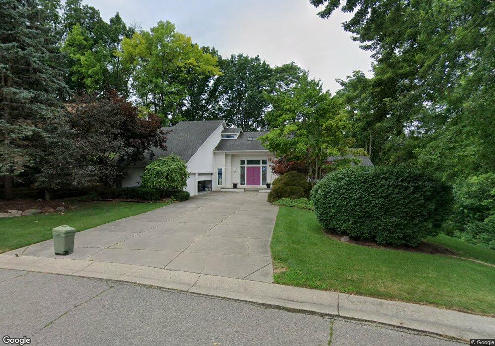 4415 Rolling Pine Dr, West Bloomfield, MI 48323 - photo 1