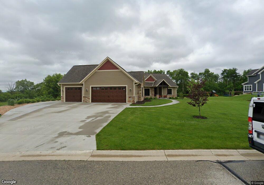 2275 N Hollow Cir, Slinger, WI 53086 - photo 1