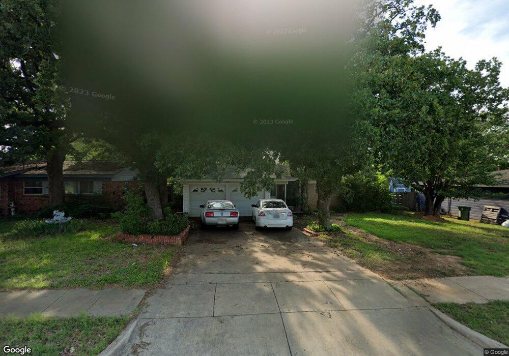 880 Jerry Ln, Bedford, TX 76022 - photo 1