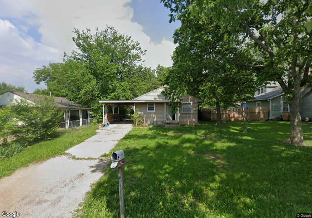 2608 SE Massachusetts Ave, Topeka, KS 66605 - photo 1