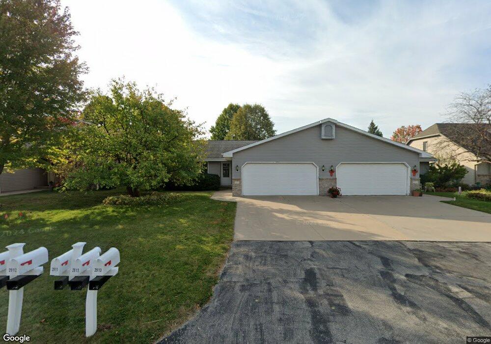 2911 W Big Bend Dr, Appleton, WI 54914 - photo 1