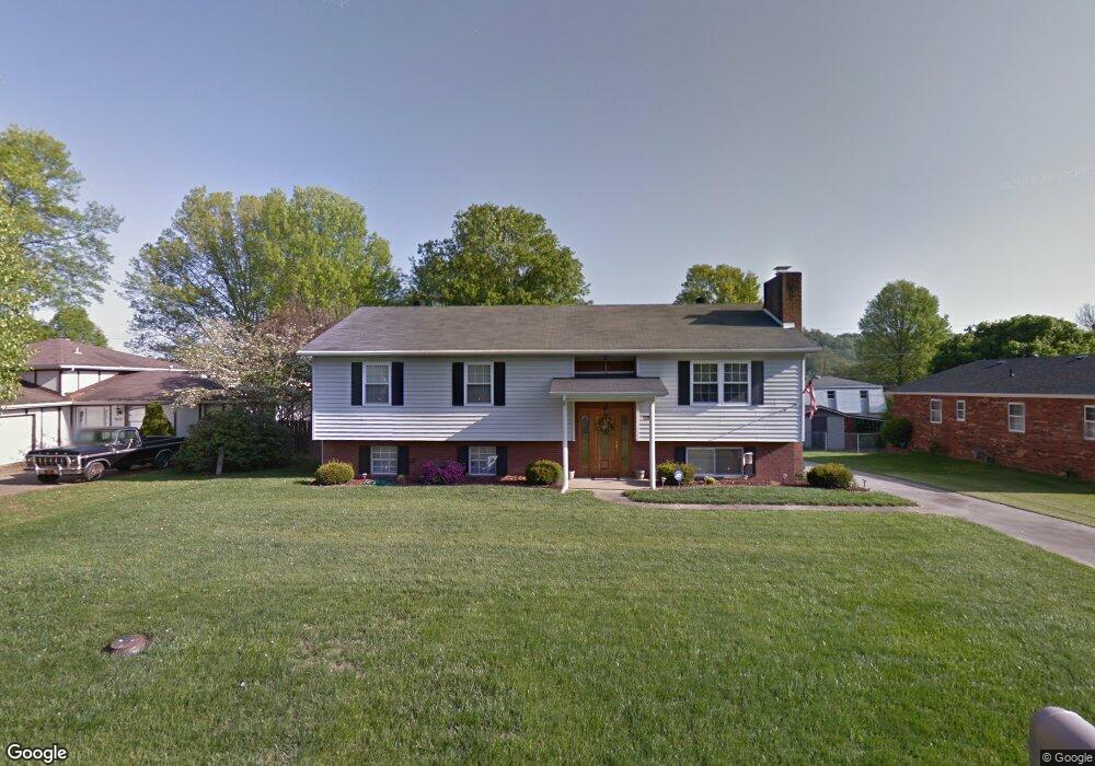 1513 Elmhurst Dr, Worthington, KY 41183 - photo 1